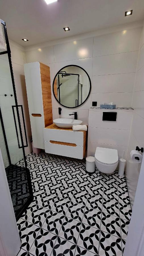 Апартаменты Apartament Piwna Краков Экстерьер фото